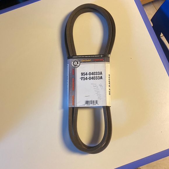 Genuine Parts Troy-Bit/ Cub Cadet 42 inch deck belt 954-04033A - Picture 1 of 4